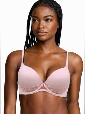 Victoria’s Secret Body by Victoria Light Pink Lace-Trim Wireless Bra
